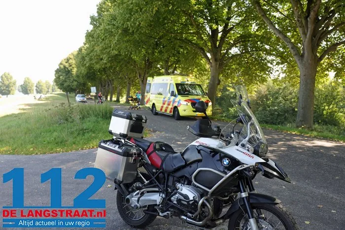 Motorongeval op Heusdenseweg in Waalwijk - tractor rijdt door 4 Motorongeval op Heusdenseweg in Waalwijk - tractor rijdt door 112 De Langstraat