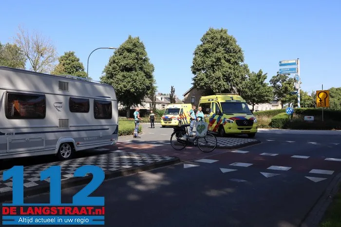 Fietsster zwaargewond bij botsing met caravan op rotonde in Waalwijk 32 Fietsster zwaargewond bij botsing met caravan op rotonde in Waalwijk 112 De Langstraat