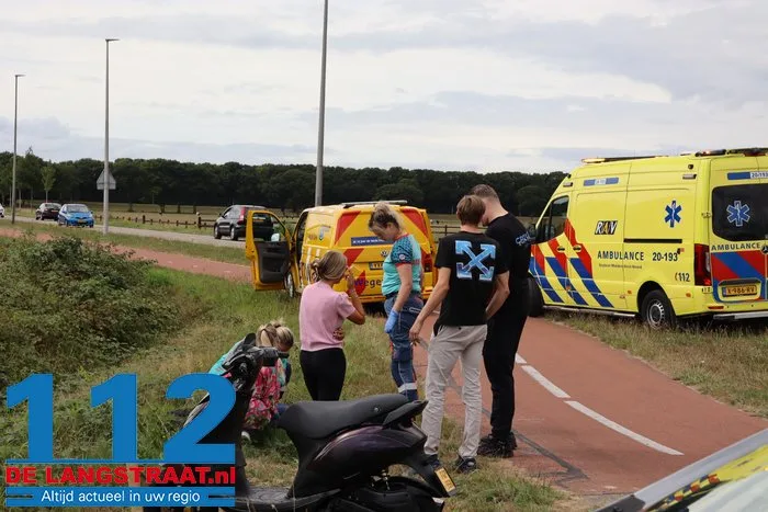 Scooterrijder naar ziekenhuis na botsing met auto in Drunen 1 Scooterrijder naar ziekenhuis na botsing met auto in Drunen 112 De Langstraat