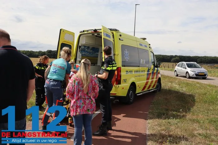 Scooterrijder naar ziekenhuis na botsing met auto in Drunen 6 Scooterrijder naar ziekenhuis na botsing met auto in Drunen 112 De Langstraat