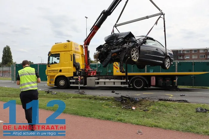 Automobilist overleden bij frontale aanrijding, andere bestuurder bekneld 23 Automobilist overleden bij frontale aanrijding, andere bestuurder bekneld 112 De Langstraat