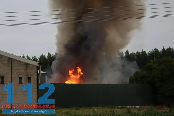 Grote brand bij autosloper Watertorenstraat Dongen 112 De Langstraat
