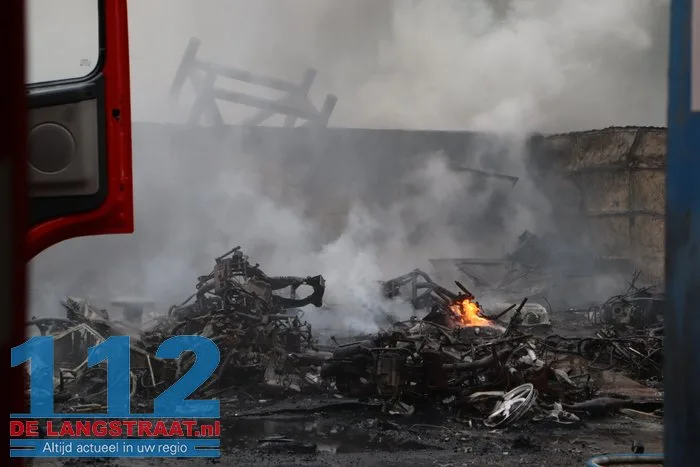 Grote brand bij autosloper Watertorenstraat Dongen 112 De Langstraat
