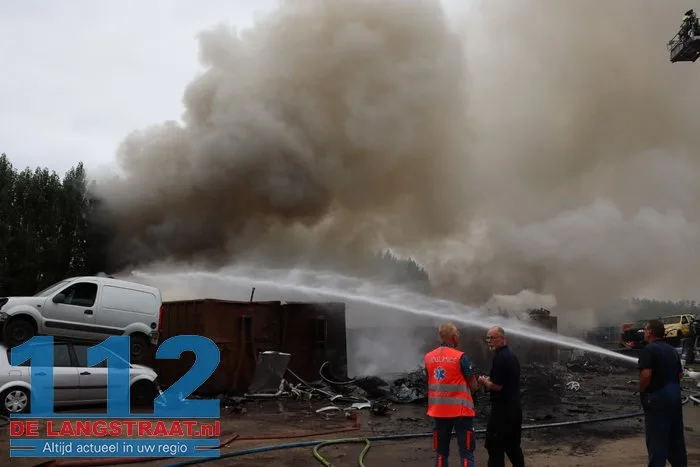 Grote brand bij autosloper Watertorenstraat Dongen 112 De Langstraat