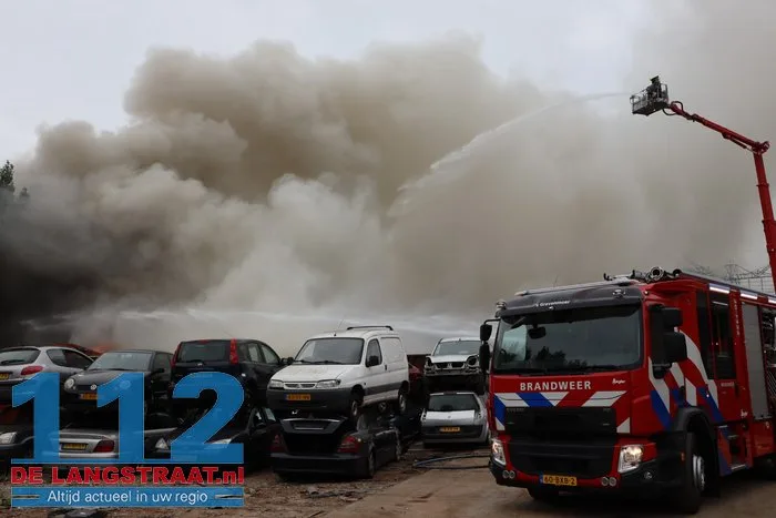Grote brand bij autosloper Watertorenstraat Dongen 112 De Langstraat