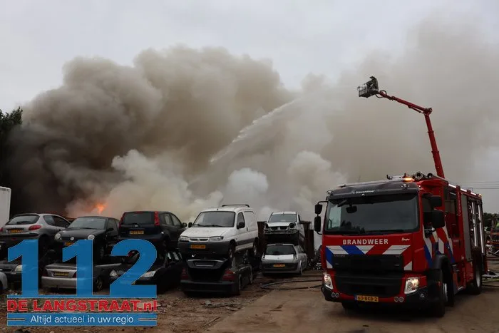 Grote brand bij autosloper Watertorenstraat Dongen 112 De Langstraat