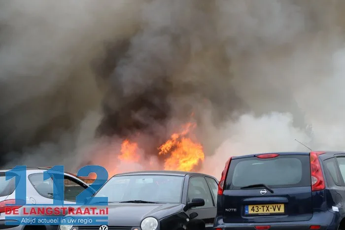 Grote brand bij autosloper Watertorenstraat Dongen 112 De Langstraat