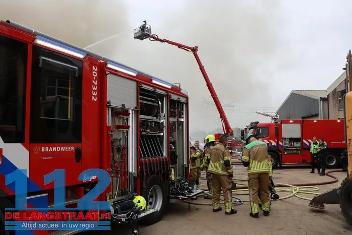 Grote brand bij autosloper Watertorenstraat Dongen 112 De Langstraat