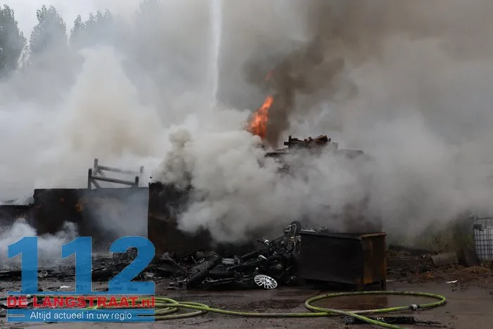 Grote brand bij autosloper Watertorenstraat Dongen 112 De Langstraat
