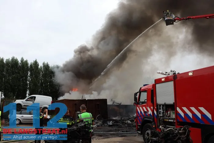 Grote brand bij autosloper Watertorenstraat Dongen 112 De Langstraat