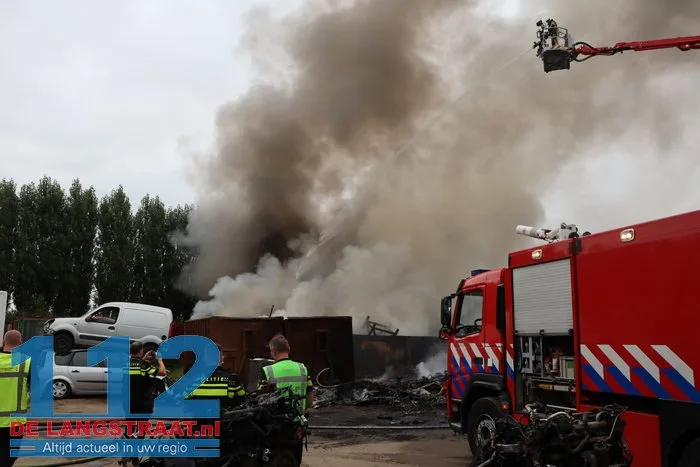 Grote brand bij autosloper Watertorenstraat Dongen 112 De Langstraat