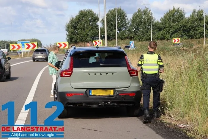 Botsing tussen drie voertuigen op A59 bij Waalwijk 3 Botsing tussen drie voertuigen op A59 bij Waalwijk 112 De Langstraat