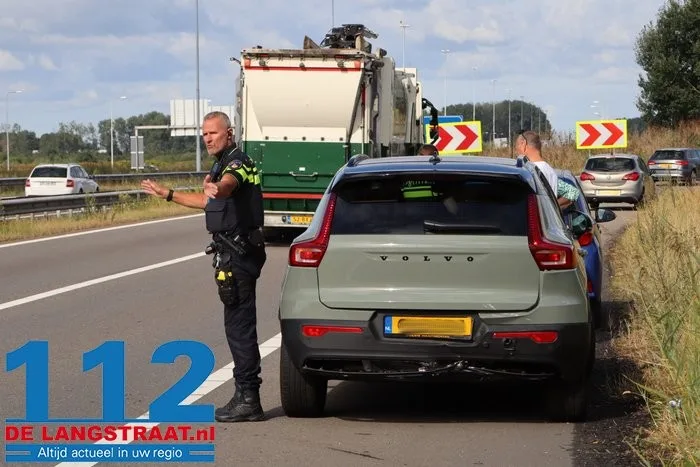 Botsing tussen drie voertuigen op A59 bij Waalwijk 8 Botsing tussen drie voertuigen op A59 bij Waalwijk 112 De Langstraat