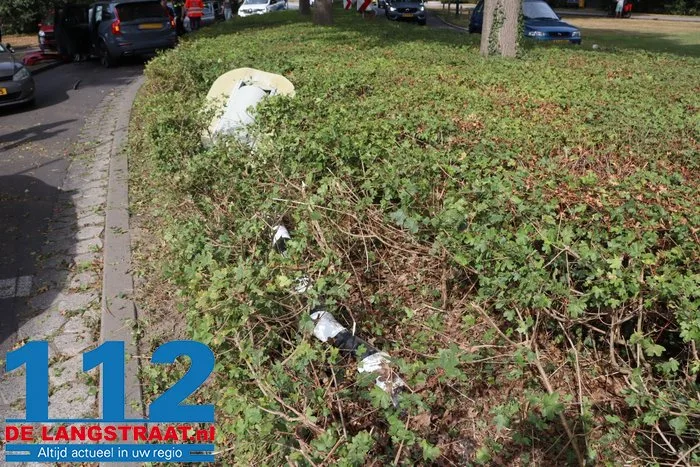 Gewonden bij ongeval in Kaatsheuvel, auto’s botsen vlakbij Efteling 2 Gewonden bij ongeval in Kaatsheuvel, auto’s botsen vlakbij Efteling 112 De Langstraat