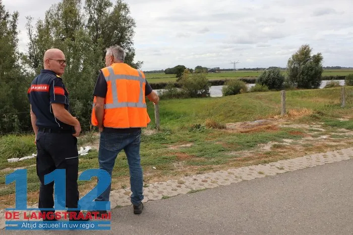 Vermoedelijke lozing drugsafval aan de Zuiderkanaalweg in Sprang-Capelle 2 Vermoedelijke lozing drugsafval aan de Zuiderkanaalweg in Sprang-Capelle 112 De Langstraat