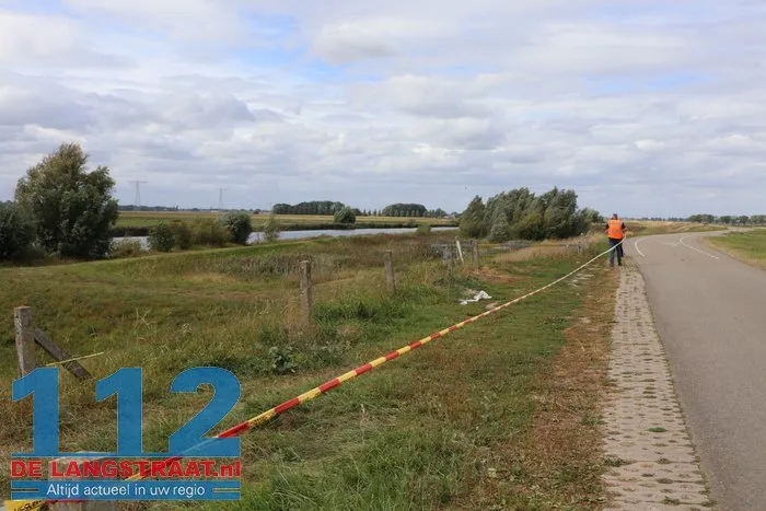 Vermoedelijke lozing drugsafval aan de Zuiderkanaalweg in Sprang-Capelle 8 Vermoedelijke lozing drugsafval aan de Zuiderkanaalweg in Sprang-Capelle 112 De Langstraat