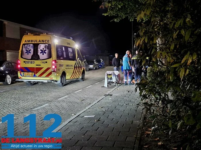 Man valt hard van fiets in Dongen en raakt gewond 112 De Langstraat