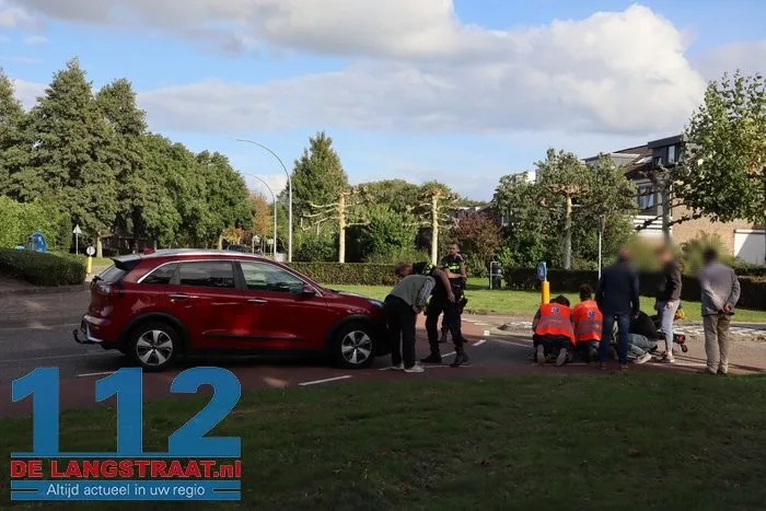 Oudere fietsster raakt zwaargewond bij botsing met auto in Drunen, omstanders komen snel in actie 3 Oudere fietsster raakt zwaargewond bij botsing met auto in Drunen, omstanders komen snel in actie 112 De Langstraat