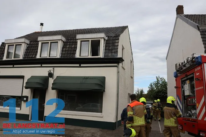 Dak en goot beschadigd door brand tijdens solderen in Kaatsheuvel 112 De Langstraat