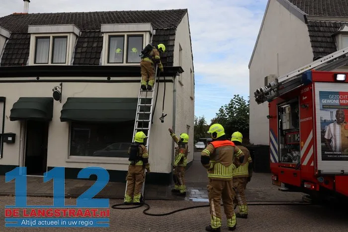 Dak en goot beschadigd door brand tijdens solderen in Kaatsheuvel 112 De Langstraat