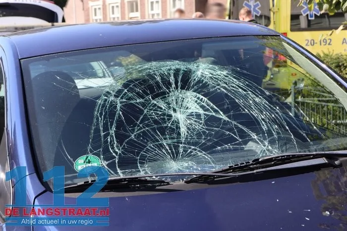 Fietsster geschept door auto Raadhuisstraat Sprang-Capelle 1 Fietsster geschept door auto Raadhuisstraat Sprang-Capelle 112 De Langstraat