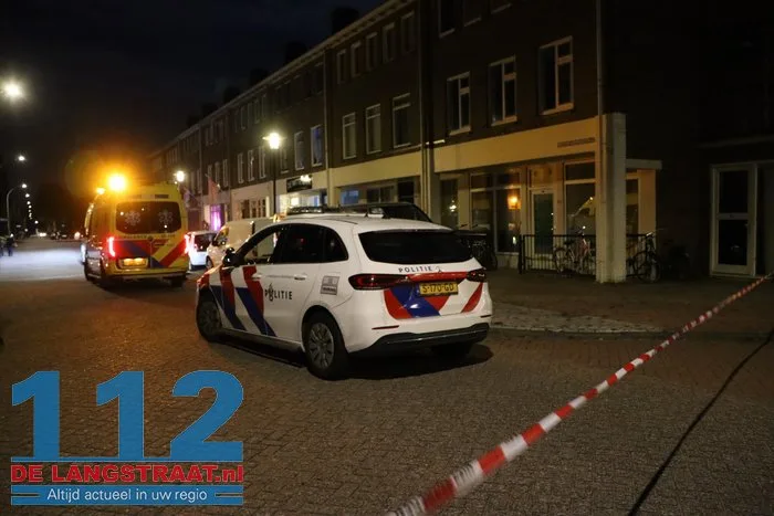 Twee gewonden bij steekpartij Pastoor Kuypersstraat Waalwijk 9 Twee gewonden bij steekpartij Pastoor Kuypersstraat Waalwijk 112 De Langstraat