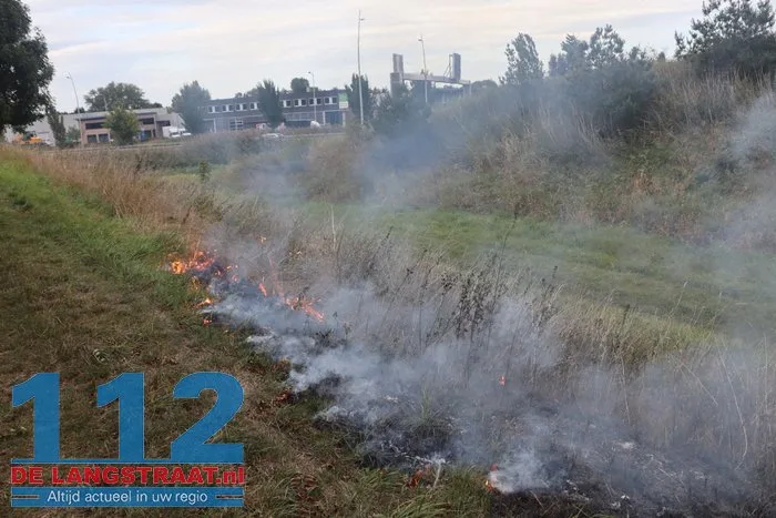 Bermbrand aan het Gaardpad Waalwijk 2 Bermbrand aan het Gaardpad Waalwijk 112 De Langstraat