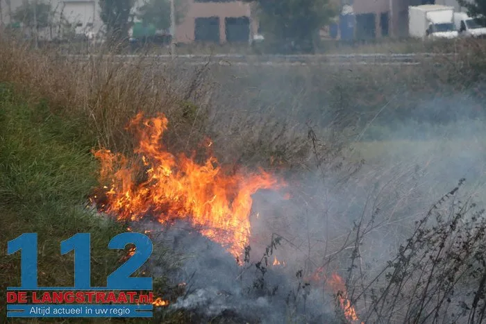 Bermbrand aan het Gaardpad Waalwijk 4 Bermbrand aan het Gaardpad Waalwijk 112 De Langstraat