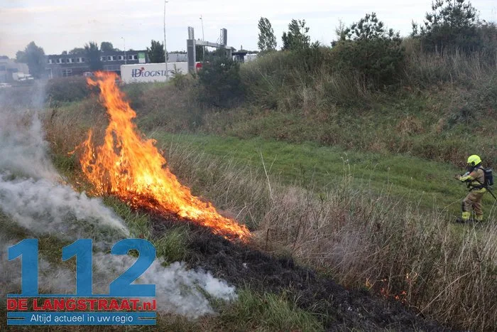 Bermbrand aan het Gaardpad Waalwijk 10 Bermbrand aan het Gaardpad Waalwijk 112 De Langstraat