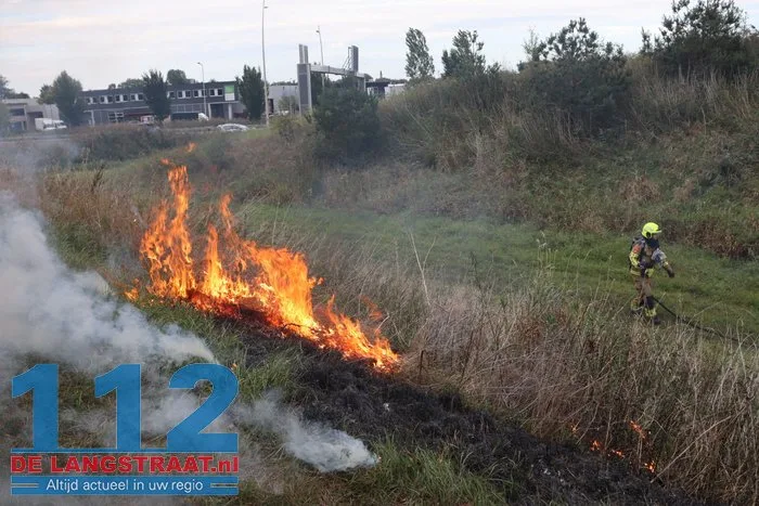 Bermbrand aan het Gaardpad Waalwijk 11 Bermbrand aan het Gaardpad Waalwijk 112 De Langstraat