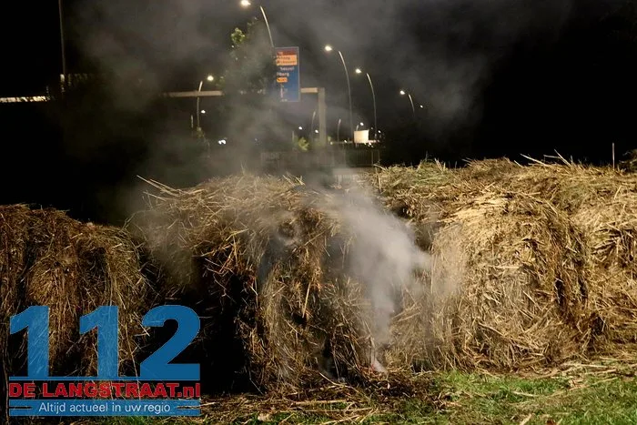 Opnieuw hooibalen in brand aan Meidoornweg in Waalwijk 112 De Langstraat