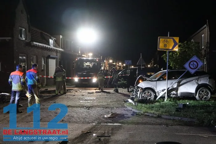 Achtervolging eindigt in zware crash in Waalwijk 112 De Langstraat