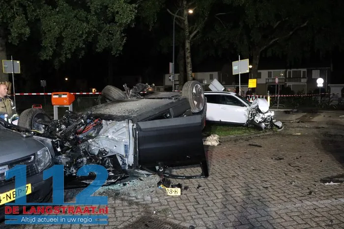 Achtervolging eindigt in zware crash in Waalwijk 112 De Langstraat