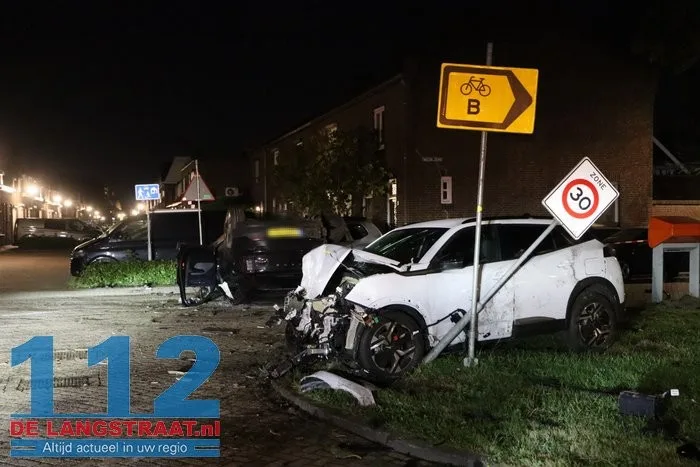 Achtervolging eindigt in zware crash in Waalwijk 112 De Langstraat