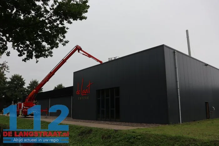 Brand bij koffieleverancier op industrieterrein Nieuwkuijk 5 Brand bij koffieleverancier op industrieterrein Nieuwkuijk 112 De Langstraat