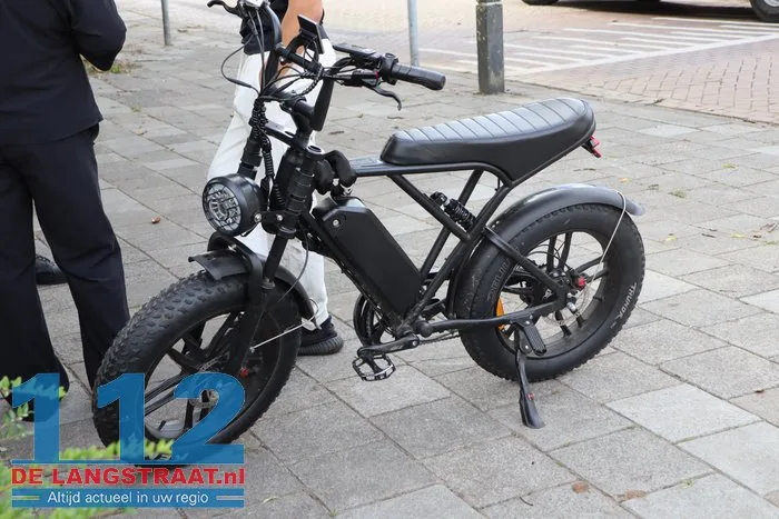 Jongen op fatbike aangereden door auto Waspik 7 Jongen op fatbike aangereden door auto Waspik 112 De Langstraat