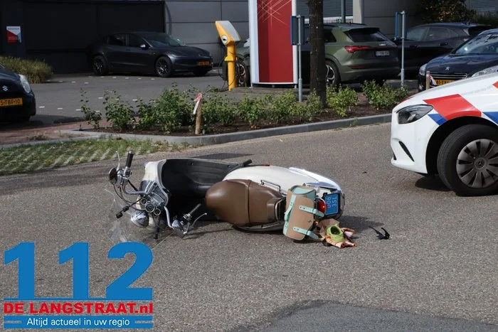 Moeder en kind gewond bij botsing in Kaatsheuvel, ook motorrijder heeft lichte verwondingen 112 De Langstraat