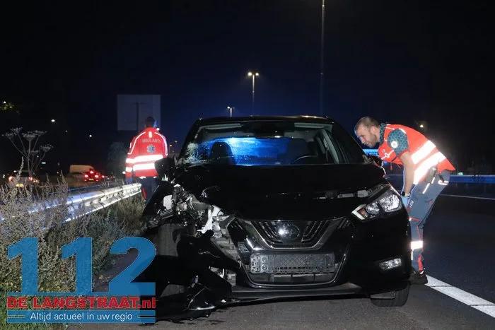 Vrouw steekt A59 bij Waalwijk over, wordt aangereden en overlijdt ter plekke: snelweg uren afgesloten 112 De Langstraat