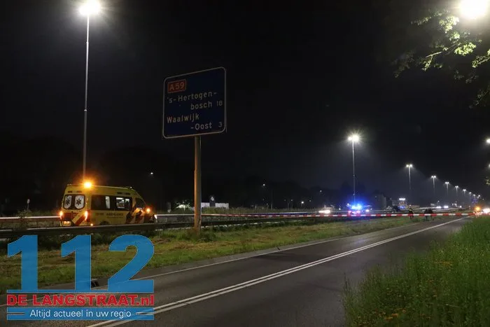 Vrouw (29) steekt A59 bij Waalwijk over, wordt aangereden en overlijdt ter plekke: snelweg uren afgesloten 112 De Langstraat