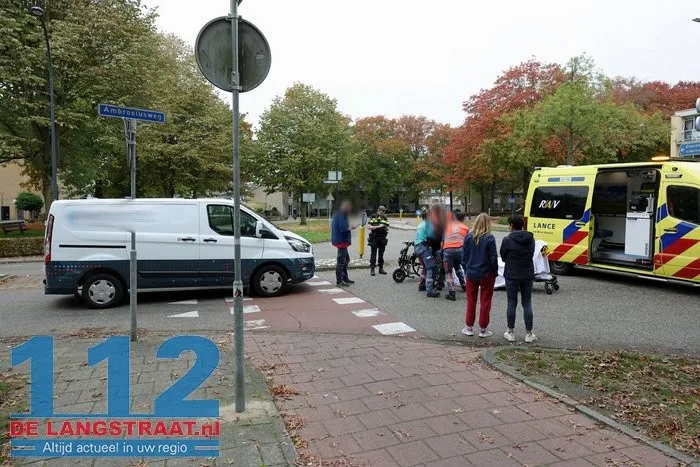 Vrouw in elektrische rolstoel lichtgewond bij aanrijding in Waalwijk 1 Vrouw in elektrische rolstoel lichtgewond bij aanrijding in Waalwijk 112 De Langstraat