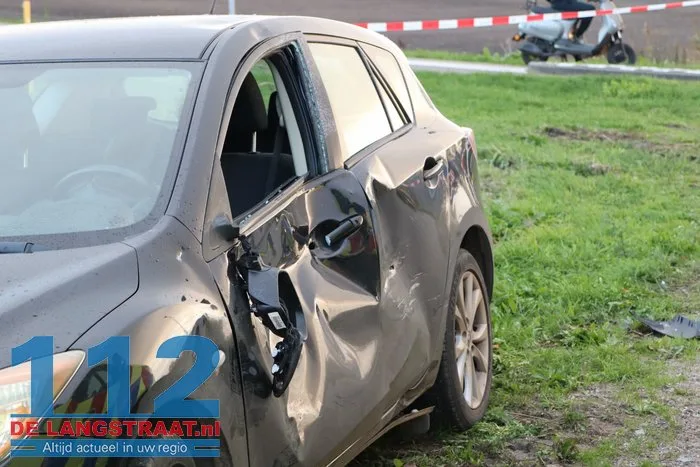 Scooterrijder ernstig gewond na ongeval met auto Tolweg Sprang-Capelle 12 Scooterrijder ernstig gewond na ongeval met auto Tolweg Sprang-Capelle 112 De Langstraat