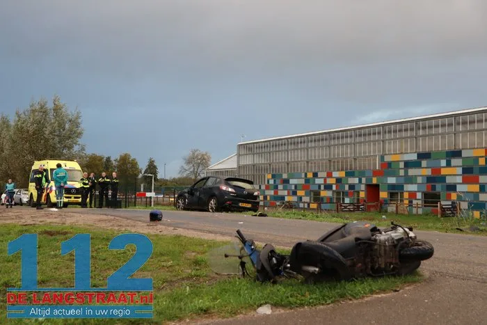 Scooterrijder ernstig gewond na ongeval met auto Tolweg Sprang-Capelle 16 Scooterrijder ernstig gewond na ongeval met auto Tolweg Sprang-Capelle 112 De Langstraat