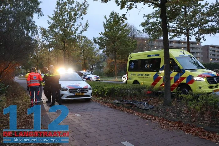 Fietser gewond bij botsing met elektrische scooter aan de Akkerlaan in Waalwijk 5 Fietser gewond bij botsing met elektrische scooter aan de Akkerlaan in Waalwijk 112 De Langstraat