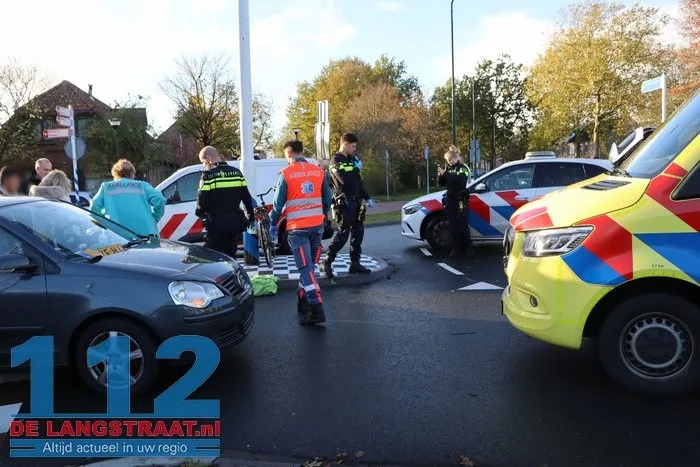 Fietser licht gewond na botsing met auto Kaatsheuvel 1 Fietser licht gewond na botsing met auto Kaatsheuvel 112 De Langstraat