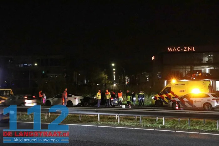 Meerdere ambulances ter plaatse bij ongeval A59 Nieuwkuijk 1 Meerdere ambulances ter plaatse bij ongeval A59 Nieuwkuijk 112 De Langstraat