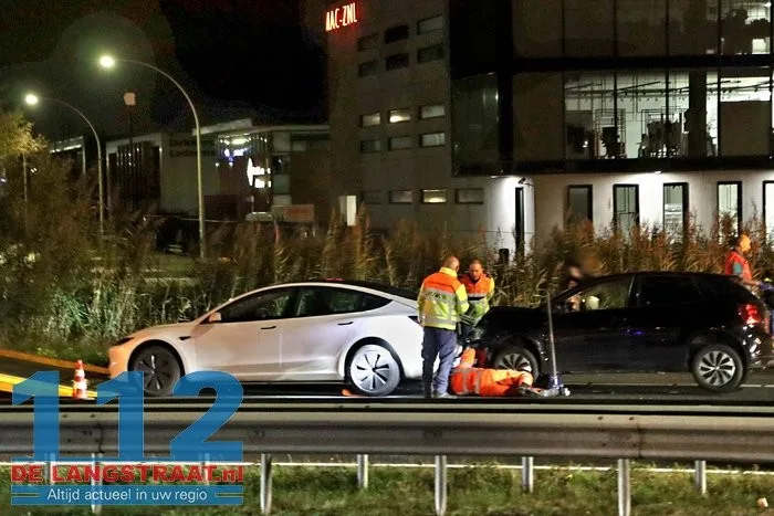 Meerdere ambulances ter plaatse bij ongeval A59 Nieuwkuijk 7 Meerdere ambulances ter plaatse bij ongeval A59 Nieuwkuijk 112 De Langstraat