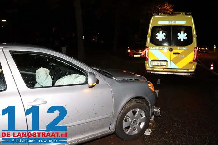 Automobilist rijdt tegen boom aan in Drunen 112 De Langstraat