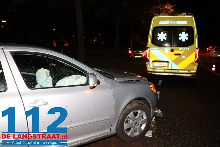 Automobilist rijdt tegen boom aan in Drunen 112 De Langstraat