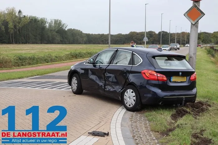 Gewonde en forse schade bij botsing in Drunen 112 De Langstraat