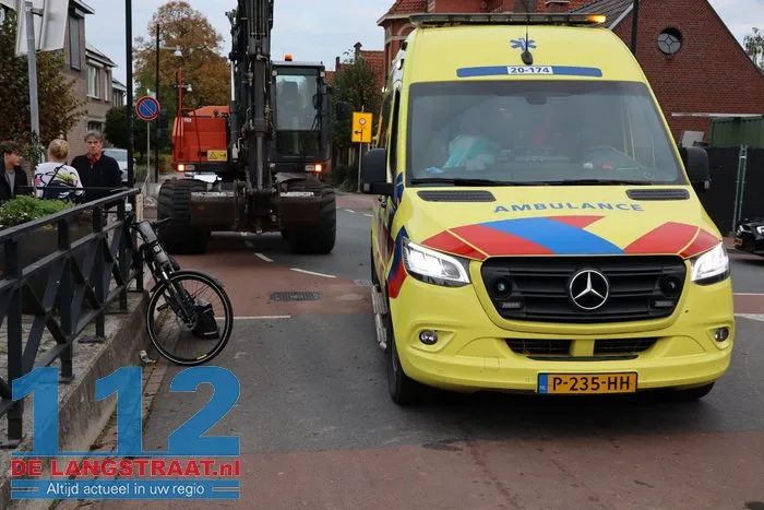 Fietser raakt gewond bij botsing met auto in Sprang-Capelle 7 Fietser raakt gewond bij botsing met auto in Sprang-Capelle 112 De Langstraat